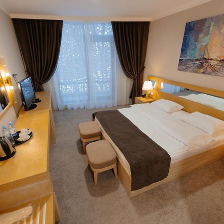 אסטנה Alau Hotel מראה חיצוני תמונה