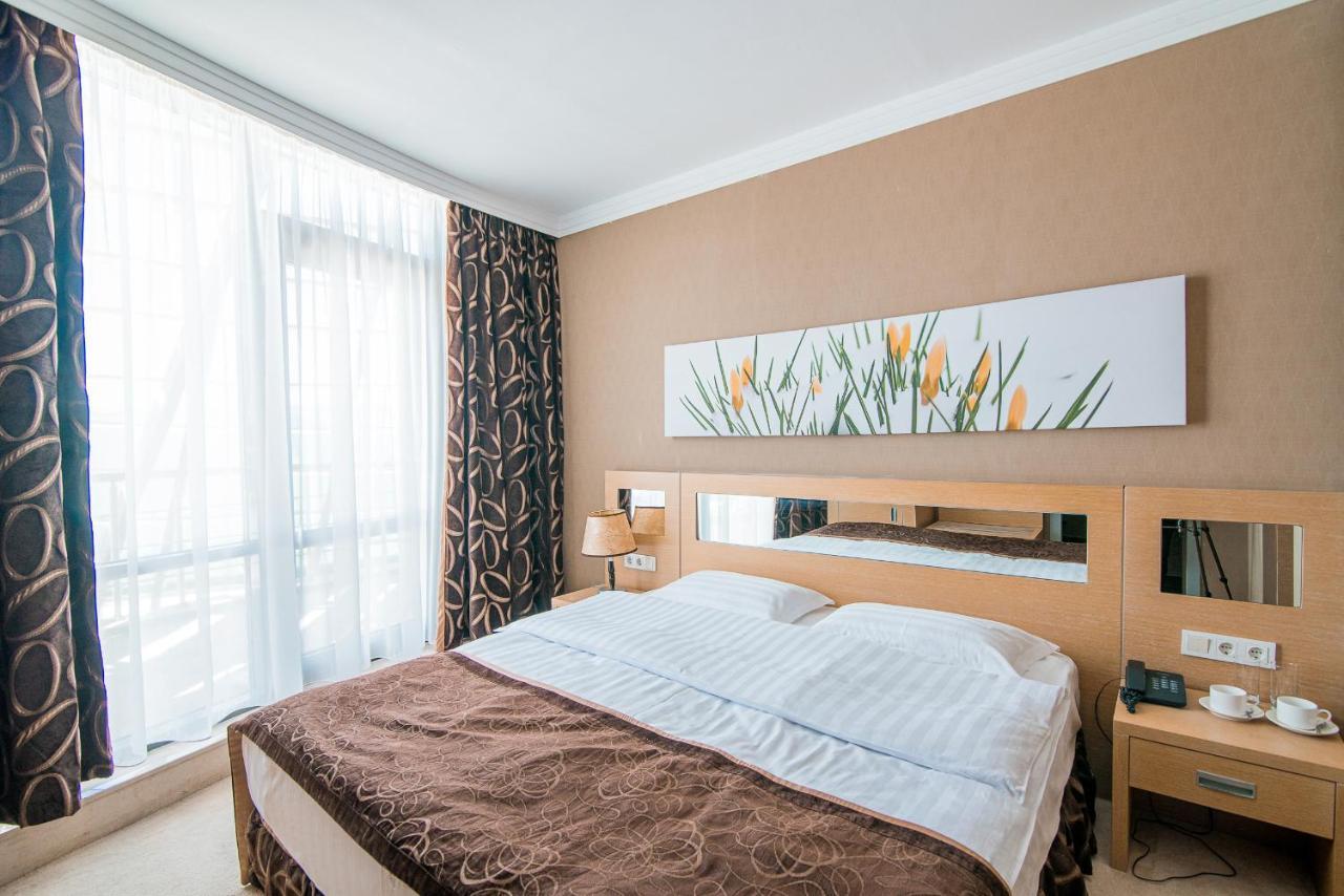 אסטנה Alau Hotel מראה חיצוני תמונה