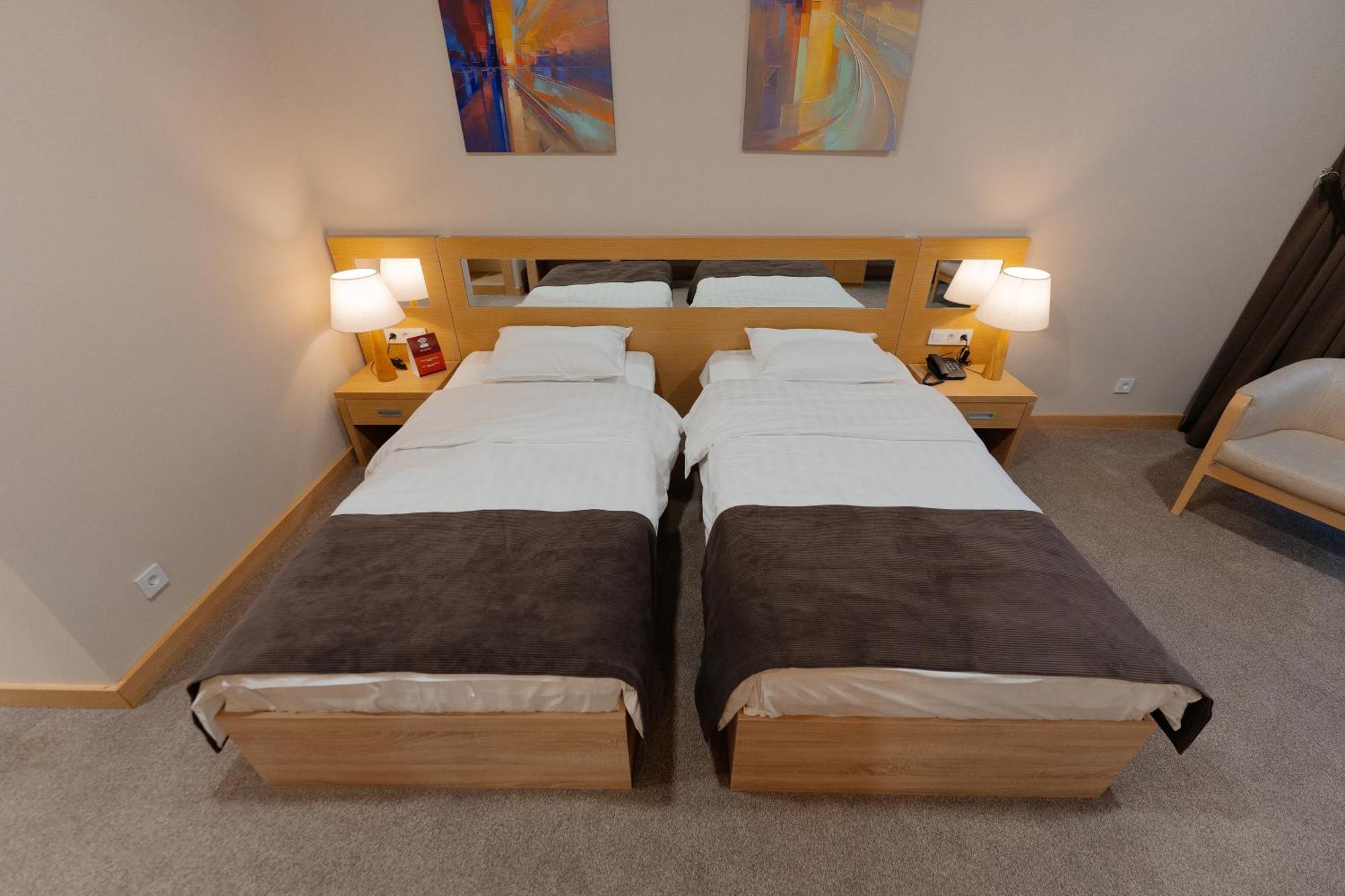 אסטנה Alau Hotel מראה חיצוני תמונה