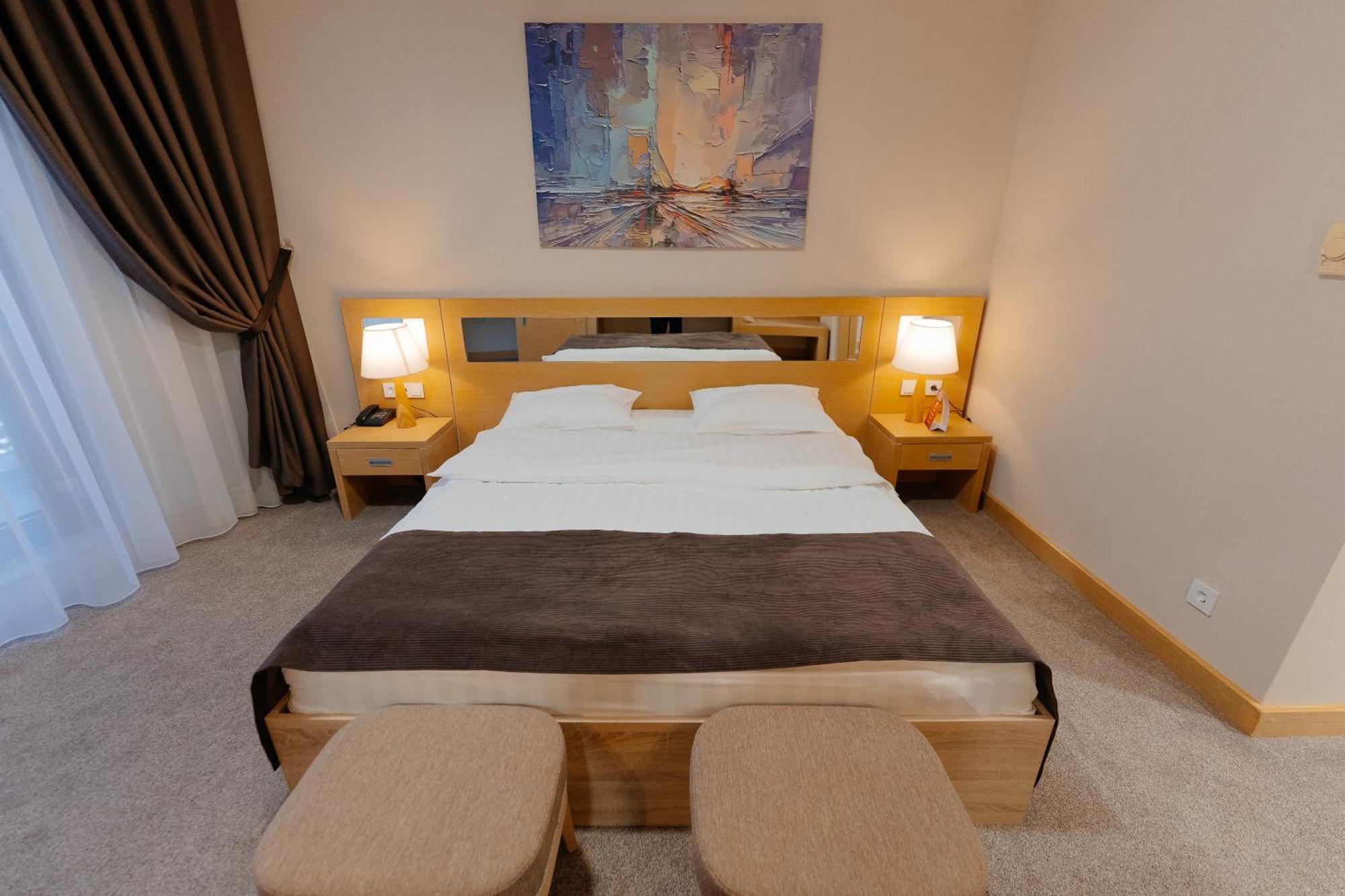 אסטנה Alau Hotel מראה חיצוני תמונה