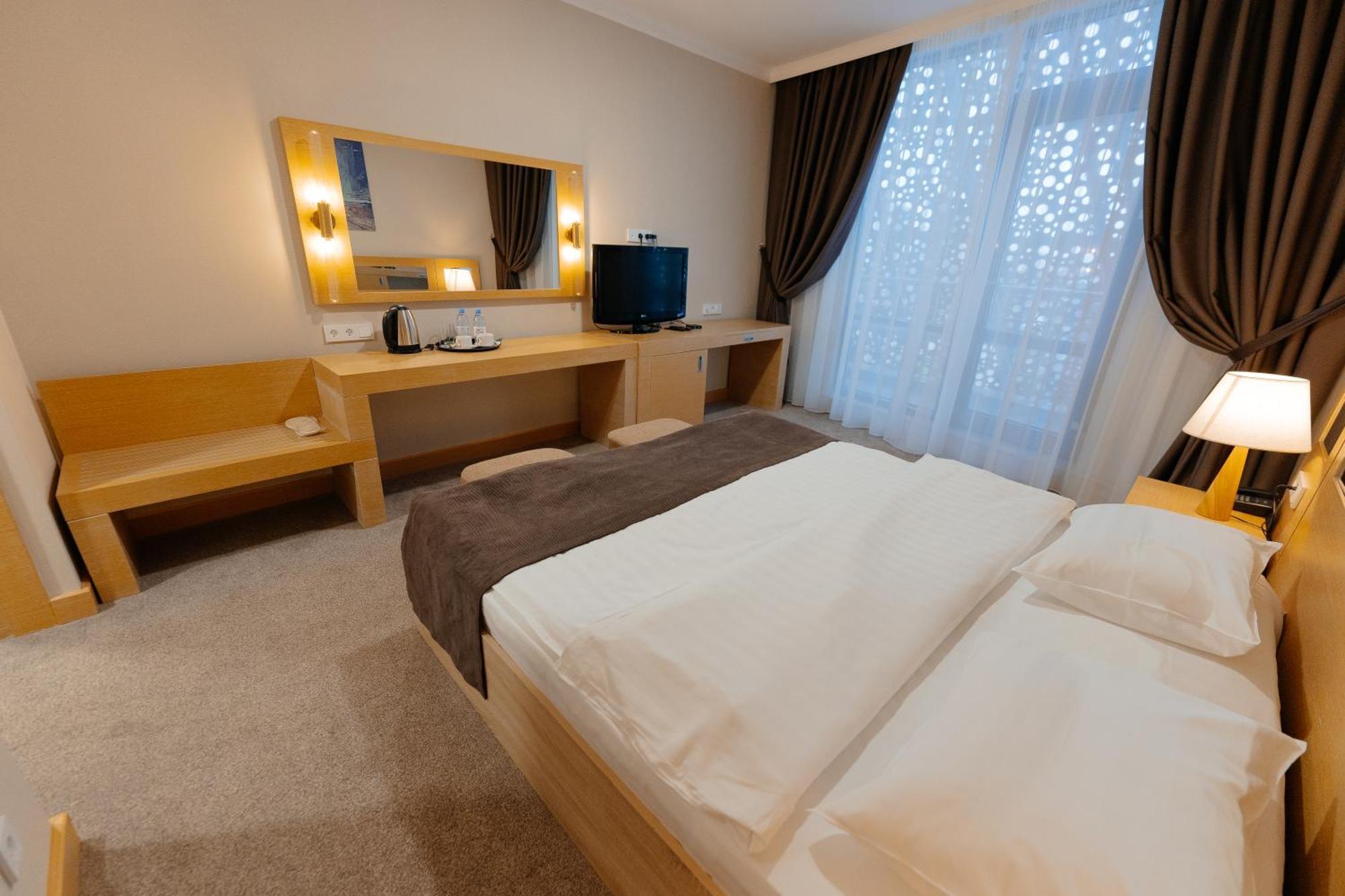 אסטנה Alau Hotel מראה חיצוני תמונה