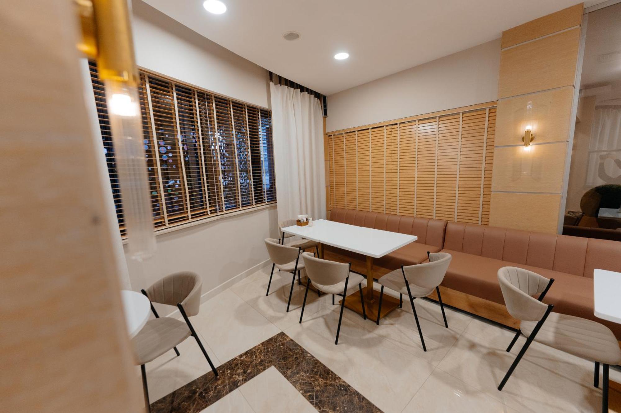 אסטנה Alau Hotel מראה חיצוני תמונה