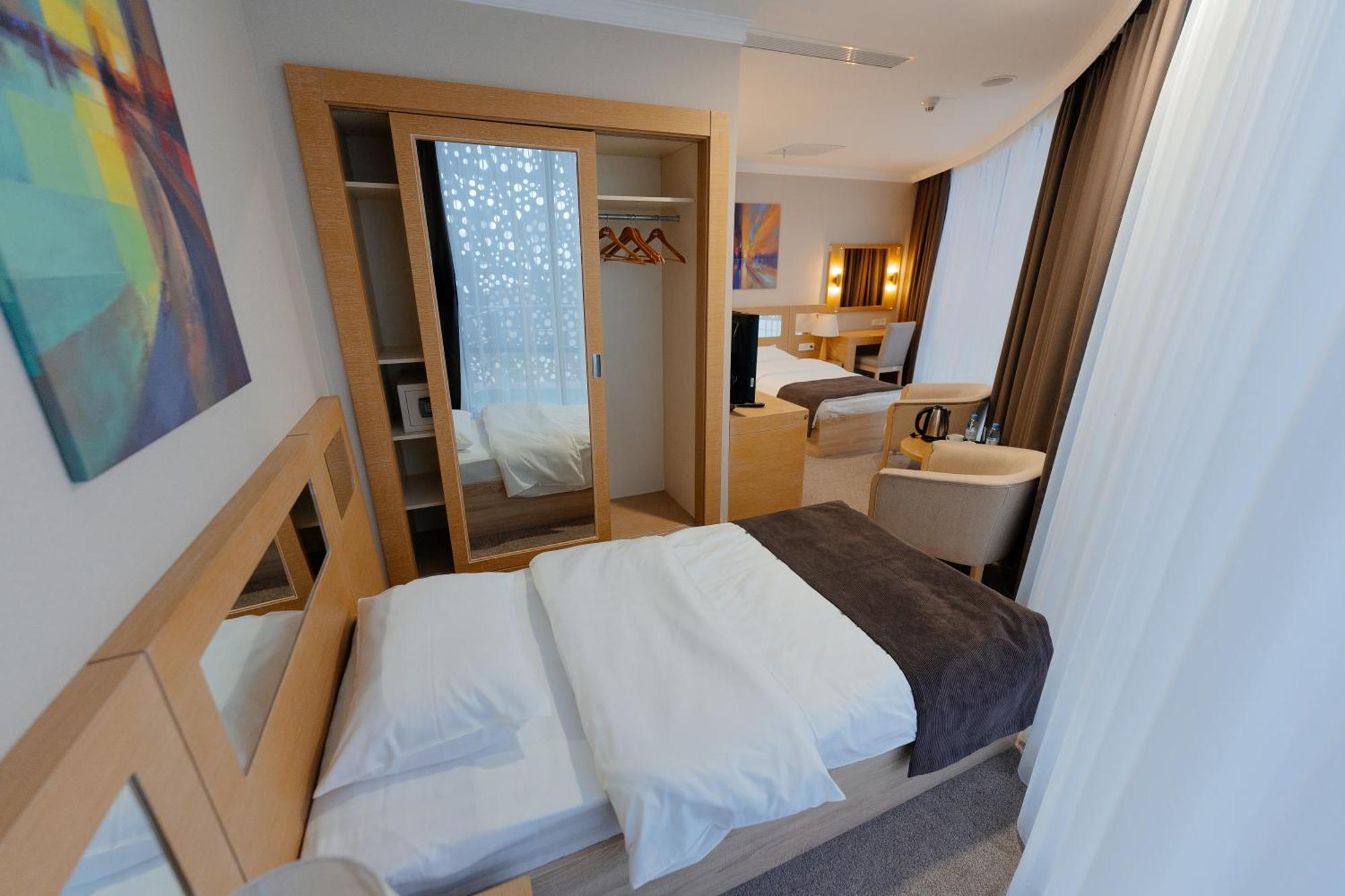 אסטנה Alau Hotel מראה חיצוני תמונה