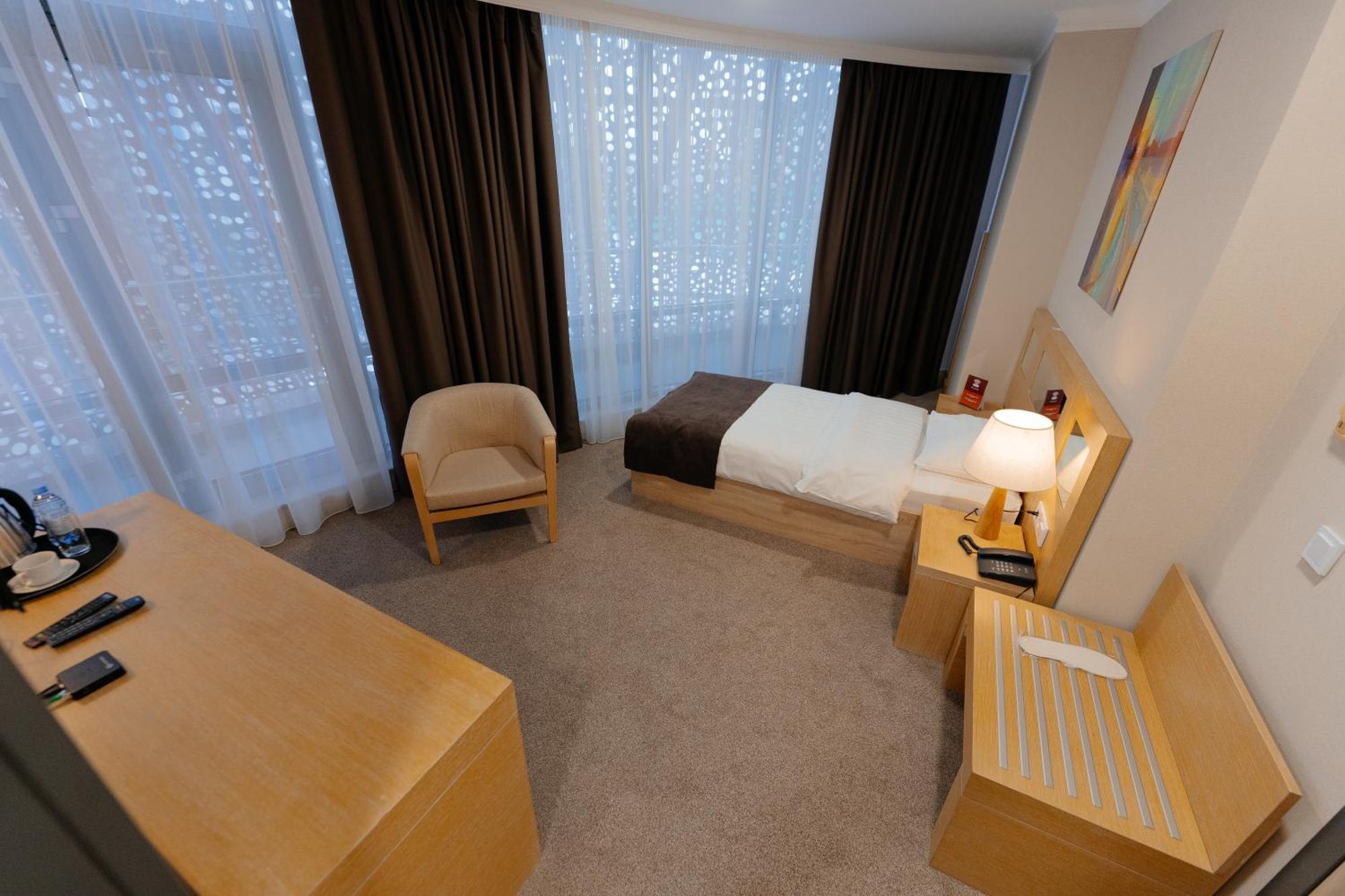 אסטנה Alau Hotel מראה חיצוני תמונה