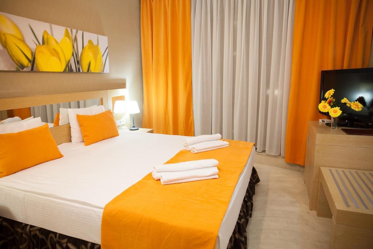 אסטנה Alau Hotel מראה חיצוני תמונה