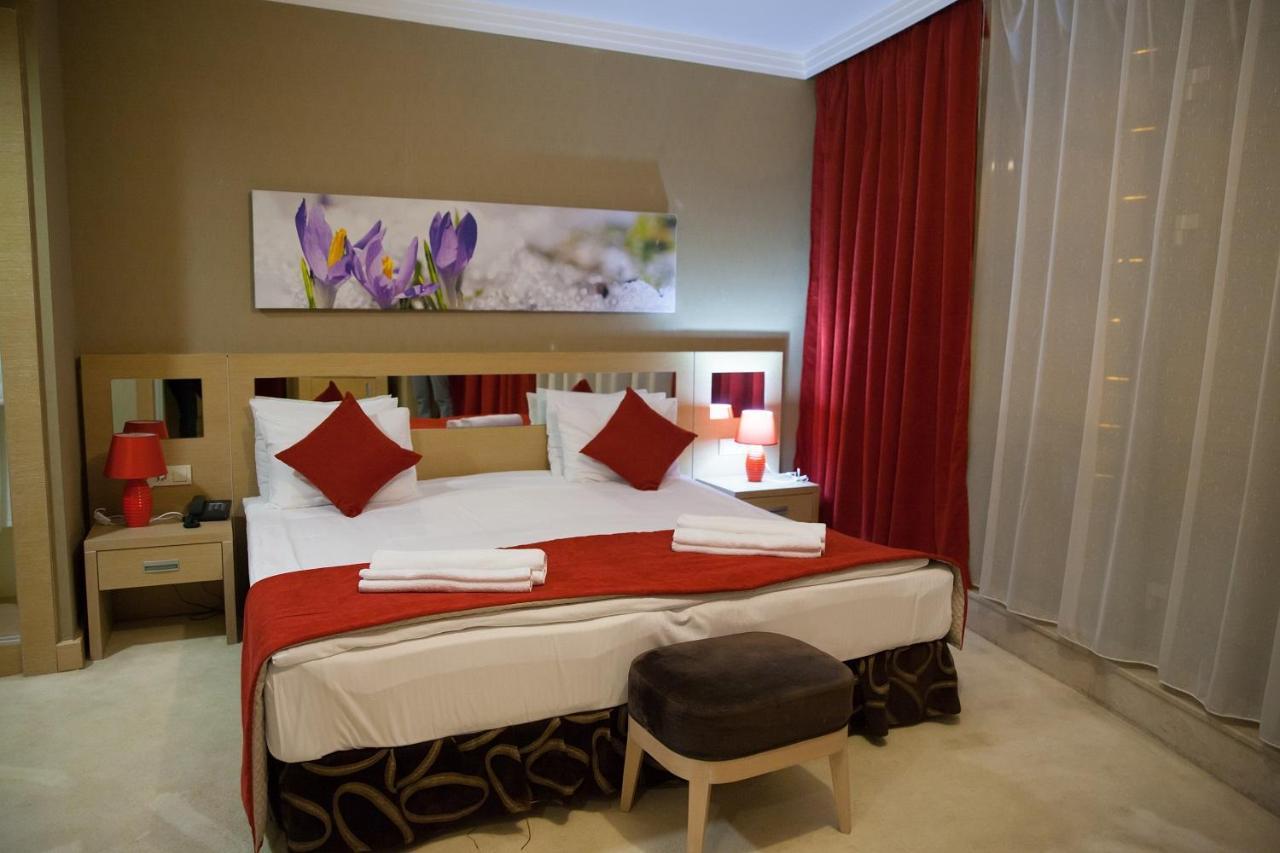 אסטנה Alau Hotel מראה חיצוני תמונה