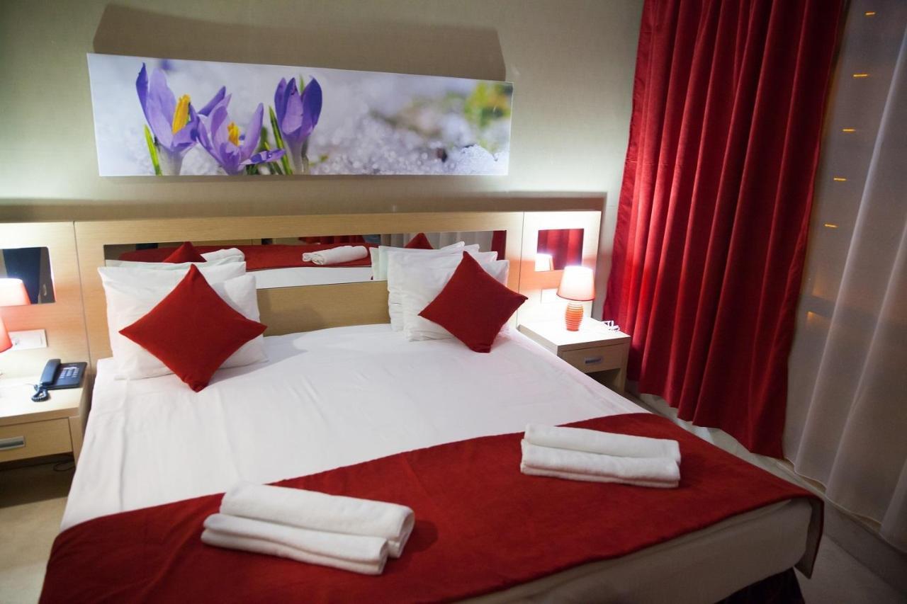 אסטנה Alau Hotel מראה חיצוני תמונה